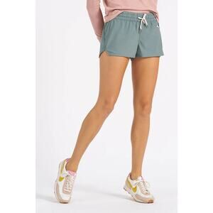 NWT Vuori Women's Clementine Short Kelp Sz XL